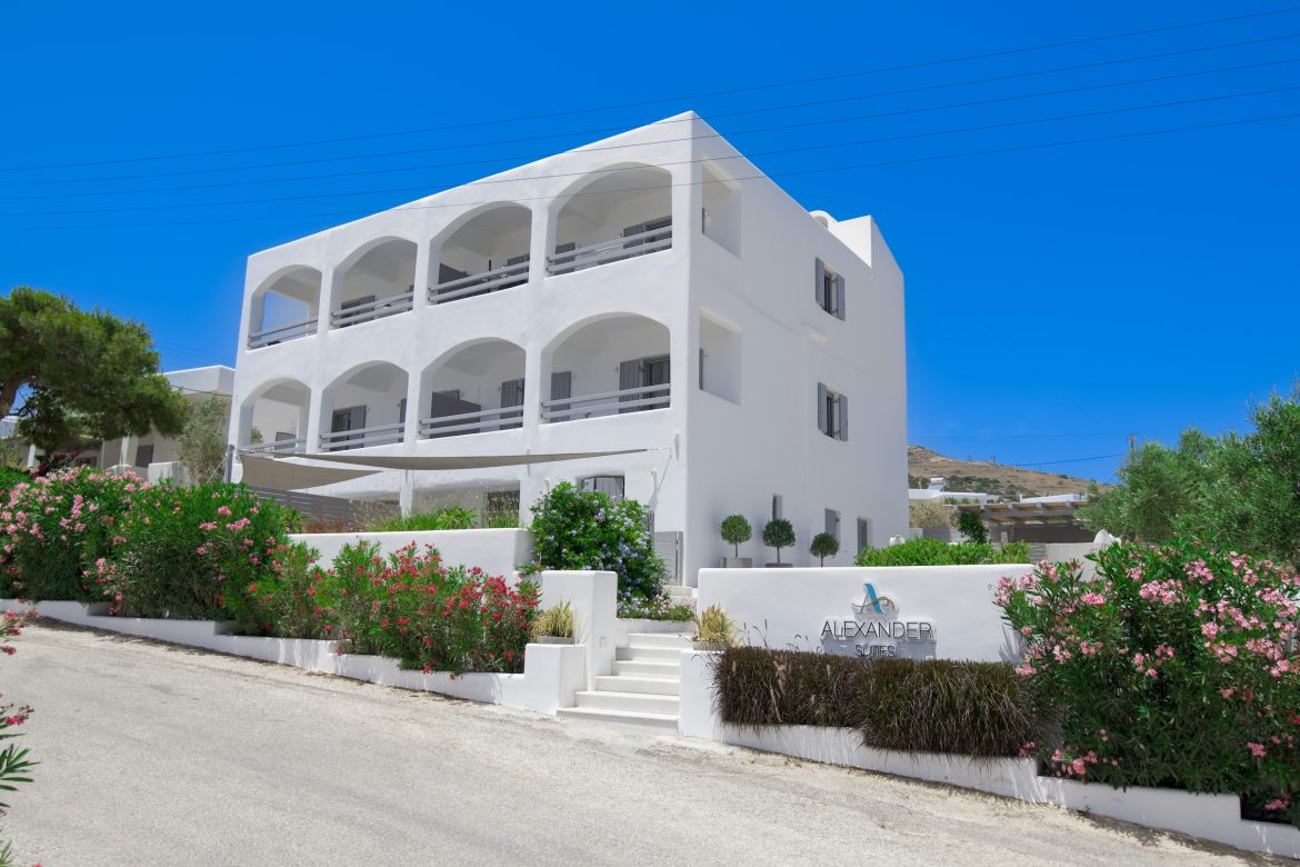 Alexander Suites exterior in Paros